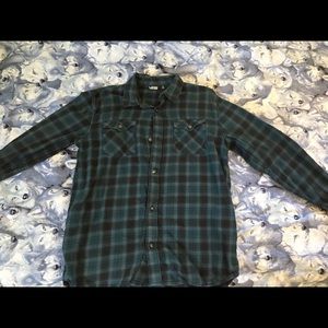 Boy’s Vans L/S button downs